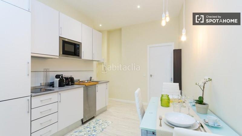 Foto 435cd247-1c1c-4111-9fee-3815eb94f761. Rent flat with heating in Almagro Madrid