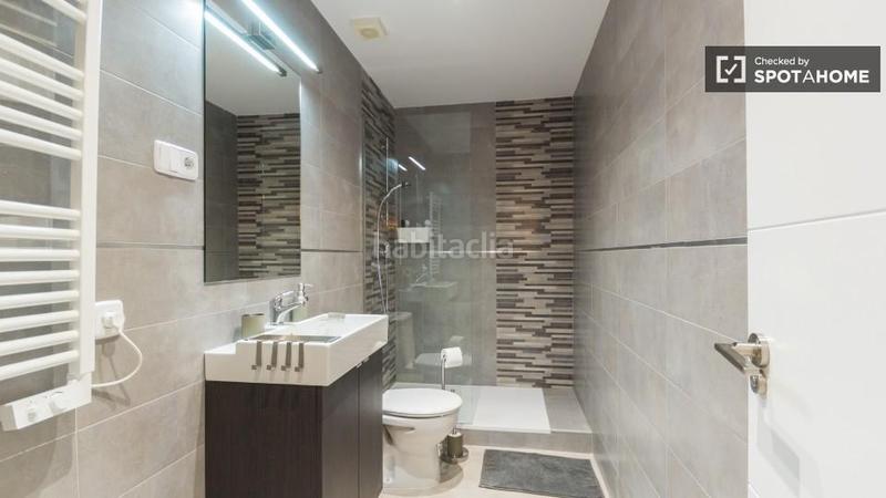 Foto 55fc7df5-c377-4105-9d42-9f280c0ed4eb. Rent flat with heating in Almagro Madrid