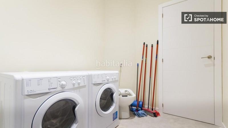 Foto 5b8a434e-b983-4dbb-b17b-e5ce09df232a. Rent flat with heating in Almagro Madrid