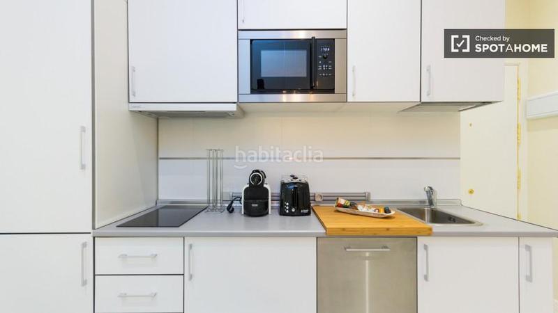 Foto b9325bb2-84ff-4a44-9b43-40d46c41aecf. Rent flat with heating in Almagro Madrid