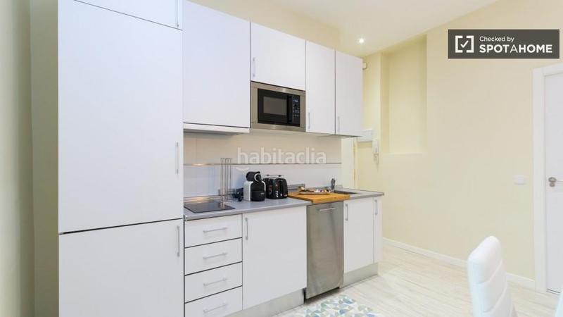 Foto f3e7cc88-7031-481b-8de0-71426e400601. Rent flat with heating in Almagro Madrid