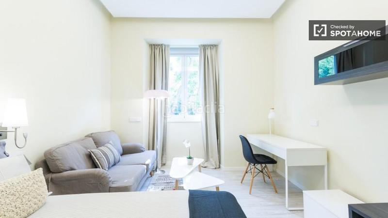 Foto 00f8773b-a7b4-4620-b24b-048e13557abf. Alquiler piso estudio en alquiler en Almagro y trafalgar, en Madrid