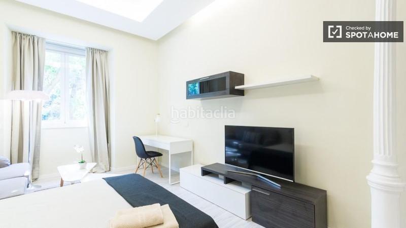 Foto e8ca02f5-b016-483a-aa28-4119d010905f. Alquiler piso estudio en alquiler en Almagro y trafalgar, en Madrid