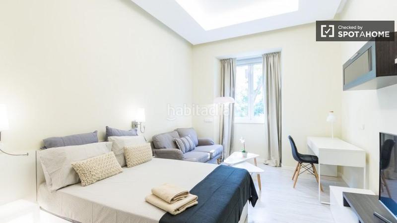 Foto eaa987dc-a2c0-44b5-b09c-1d43edbdab95. Alquiler piso estudio en alquiler en Almagro y trafalgar, en Madrid