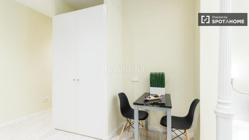 Foto f2d6ac08-338d-42db-8777-10080158cff5. Alquiler piso estudio en alquiler en Almagro y trafalgar, en Madrid