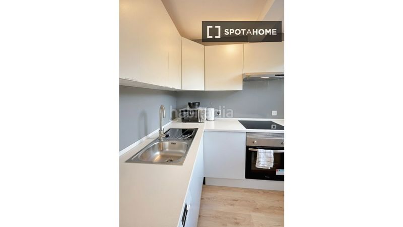 Foto 5a576b40-450d-40b5-b84e-ef2d185c6d3a. Alquiler piso apartamento de 2 dormitorios en alquiler en Aeropuerto, en Madrid