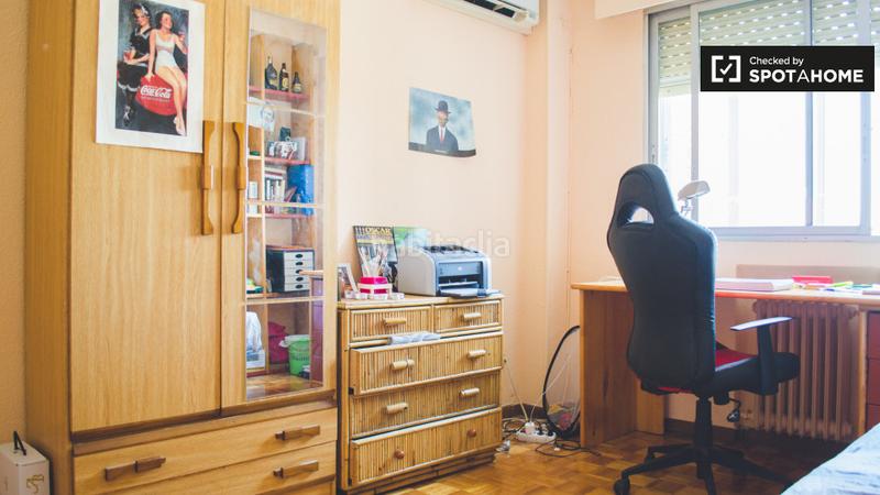 Foto 634edf74-c241-4a6f-99dc-003f4bfbee0a. Alquiler piso apartamento de 4 dormitorios en alquiler en tetuán, en Madrid