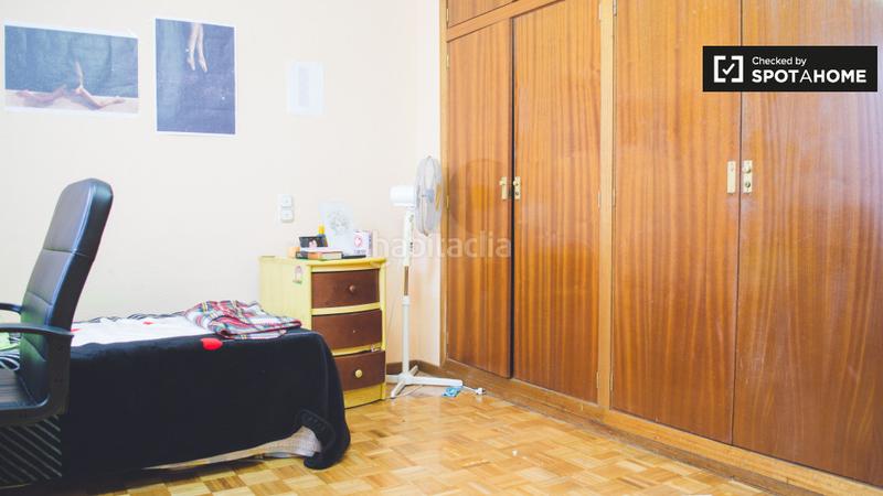 Foto a26b2d5c-1f24-47d4-a0f4-fbb7f216ef97. Alquiler piso apartamento de 4 dormitorios en alquiler en tetuán, en Madrid