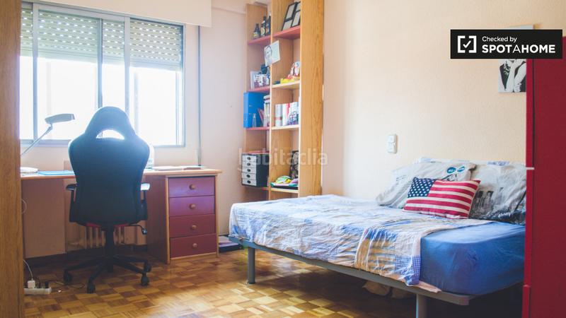Foto ae7c06a2-9306-47b9-bdd7-65284e4e4fdc. Alquiler piso apartamento de 4 dormitorios en alquiler en tetuán, en Madrid