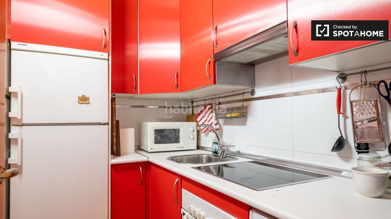 Foto 85d94682-6e89-4efb-8fb7-01cb0bacaa94. Rent flat with heating in Valdeacederas Madrid