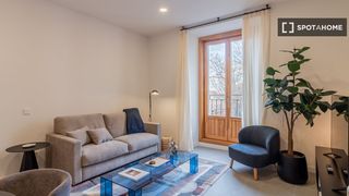 Alquiler Piso en Embajadores-Lavapiés. Apartamento de 1 dormitorio en alquiler en palacio, madrid