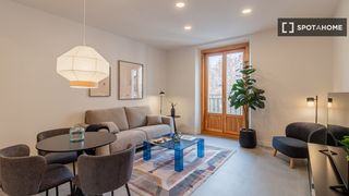Rent Flat in Embajadores-Lavapiés. Apartamento de 2 dormitorios en alquiler en embajadores, madrid