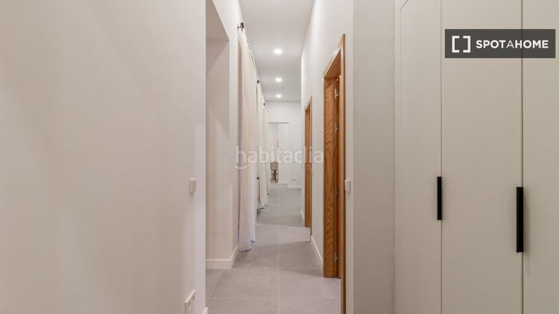 Foto 0b911794-70a3-462d-abee-e98b6645e2cc. Alquiler piso apartamento de 3 dormitorios en alquiler en embajadores, en Madrid
