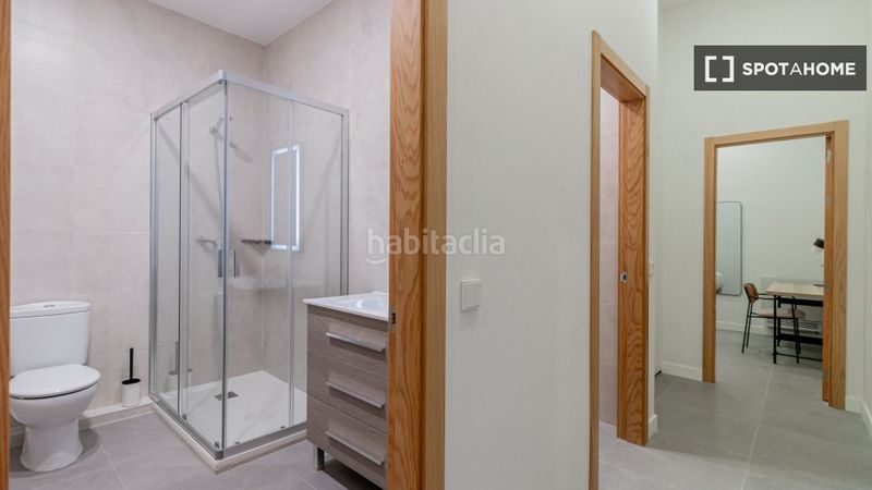 Foto 351421de-9f62-4500-ab60-d0226cb8ef71. Alquiler piso apartamento de 3 dormitorios en alquiler en embajadores, en Madrid