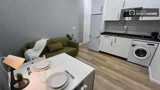 Affitto Appartamento in Embajadores-Lavapiés. Apartamento de 1 dormitorio en alquiler en embajadores, madrid