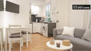 Lloguer Pis a Almagro. Elegante apartamento de 1 dormitorio en alquiler en almagro, mad
