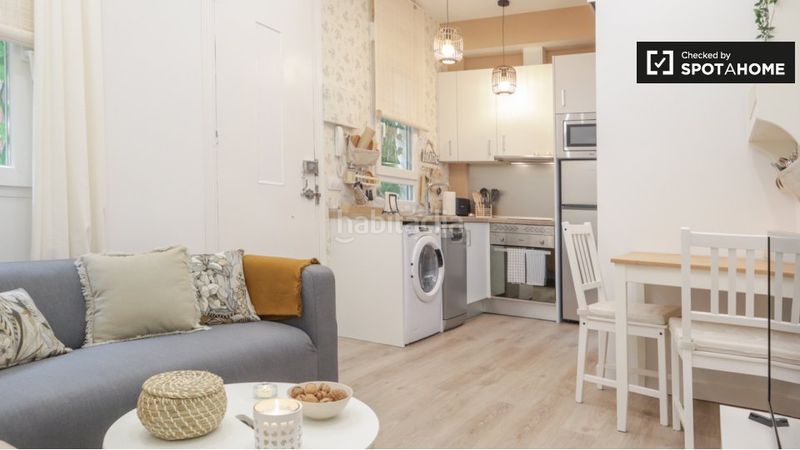 Foto 94cf7a18-d97e-4d9e-8be0-cd271bec57e9. Rent flat with heating in Almagro Madrid