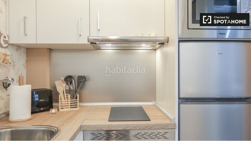 Foto b3eaab32-183c-4e66-abb1-fc70f0bdbabc. Rent flat with heating in Almagro Madrid