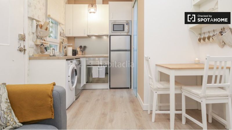 Foto e8dbba01-d5b9-4730-9d15-b606252265ea. Rent flat with heating in Almagro Madrid