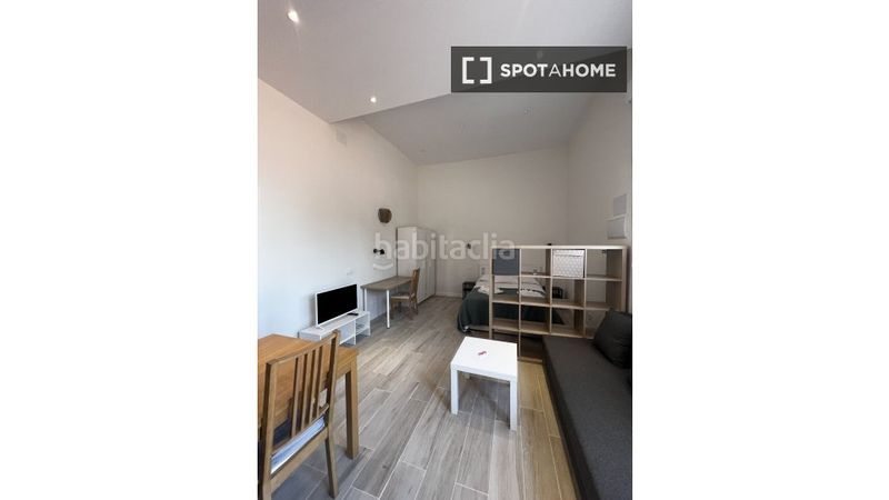Foto 0fccc87d-067e-4df2-a10e-ed53dcd7a7a7. Alquiler piso estudio en alquiler en hispanoamérica, en Madrid