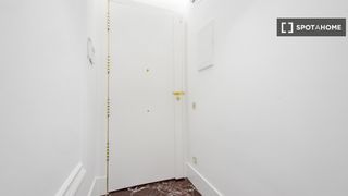 Affitto Appartamento in El Viso. Se alquila piso de 4 habitaciones en castellana, madrid.
