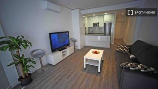 Rent Flat in Universidad-Malasaña. Estudio en alquiler en universidad, madrid