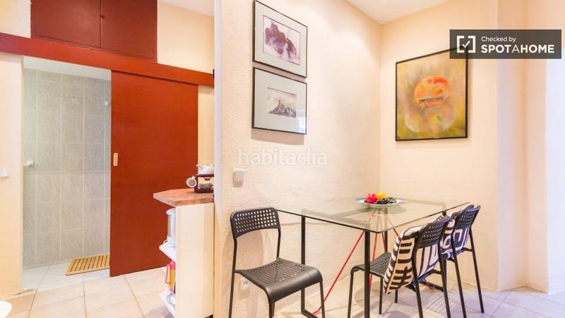 Foto 1cbe2426-be0e-4418-90ca-4c339415c9b9. Alquiler piso apartamento de 1 dormitorio con aire acondicionado y balcón, en malasaña, en Madrid