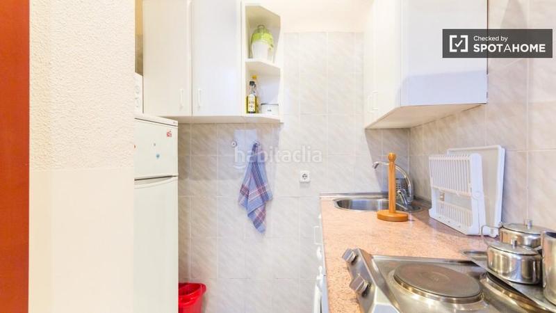 Foto 7652e36e-0a24-4960-9762-92e9d2449c92. Alquiler piso apartamento de 1 dormitorio con aire acondicionado y balcón, en malasaña, en Madrid