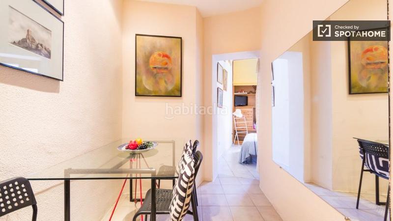 Foto a9a4bf46-cb56-4d2f-8be3-70fd6f85bfc4. Alquiler piso apartamento de 1 dormitorio con aire acondicionado y balcón, en malasaña, en Madrid