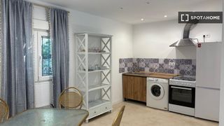 Miete Etagenwohnung in Mojadillas-Parque de las Infantas-El Paraiso. Piso de 2 habitaciones en alquiler en madrid