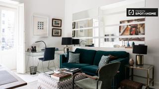 Alquiler Piso en Cortes-Huertas. Apartamento de 1 dormitorio en alquiler en cortes, madrid