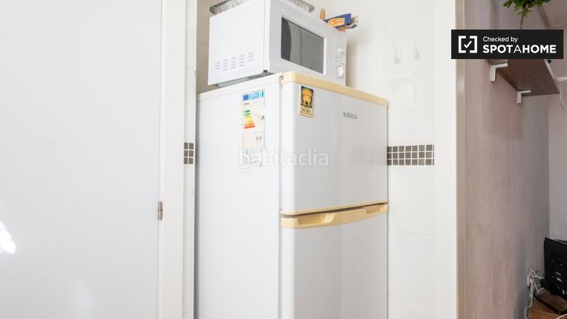 Foto 1b55d589-d82a-4582-b843-8249d74794b1. Rent flat with heating in Numancia Madrid