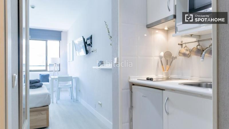 Foto 4ae8a3b1-c63f-4ab0-966e-db0faf5b7db2. Alquiler piso estudio en alquiler centro en Recoletos Madrid