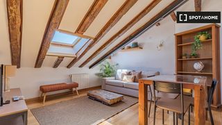 Affitto Appartamento in Cortes-Huertas. Apartamento de 2 dormitorios en alquiler en cortes, madrid
