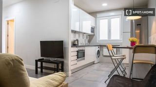 Miete Etagenwohnung in Pacífico. Piso de 4 habitaciones en alquiler en pacífico, madrid