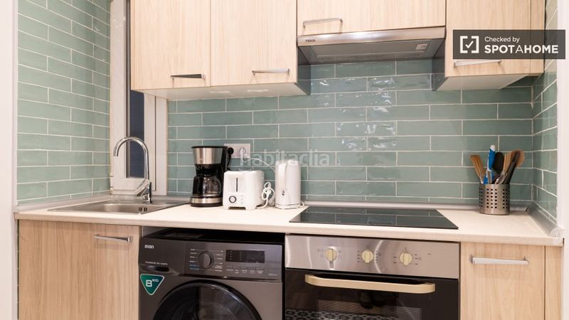 Foto 0d6da38d-67ba-4e90-b594-979317a36503. Rent flat with heating in Puerta del Ángel Madrid