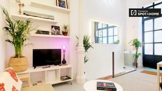 Rent Flat in Embajadores-Lavapiés. Piso de 2 dormitorios en alquiler en embajadores, madrid.