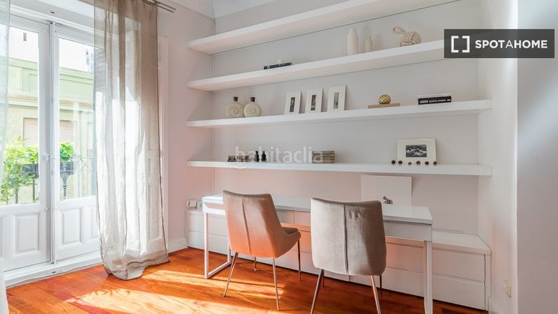 Foto f91e563d-8771-4d2c-9f92-57838bdfd661. Rent flat with heating in Trafalgar Madrid