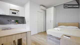Rent Flat in Bellas Vistas. Estudio en alquiler en bellas vistas, madrid