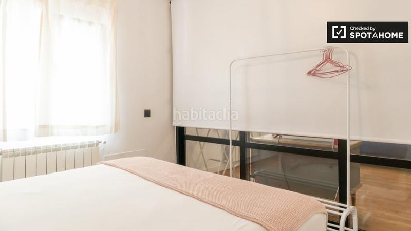Foto c96fdd96-9d3b-40fe-a302-149171ad141c. Miete etagenwohnung mit heizung in Tres Olivos-Valverde Madrid