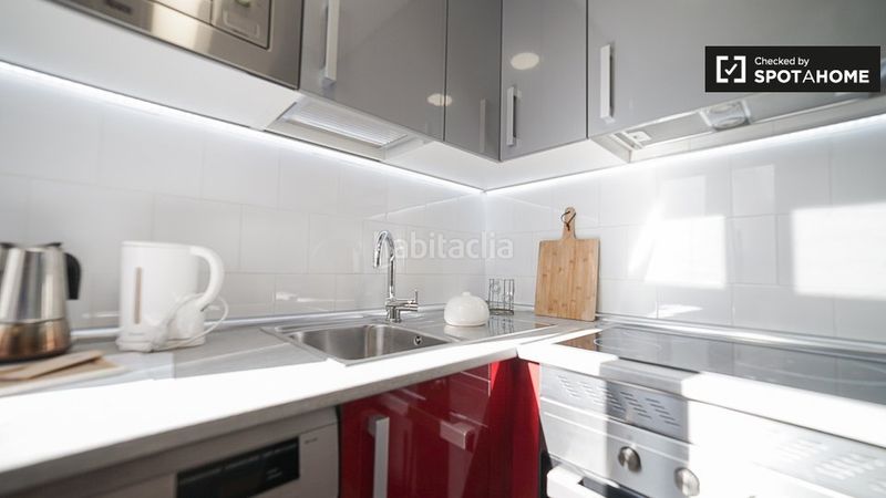 Foto 5be8c117-1bbd-42cc-b8c8-b5a16a5f9b17. Rent flat with heating in Sol Madrid