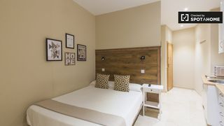 Rent Flat in Sol. Estudio en alquiler en sol, madrid