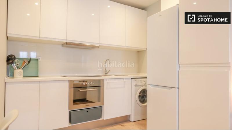 Foto 828122c6-a2d3-4720-a180-faa696c781f1. Alquiler piso  en alquiler en Valdeacederas, en Madrid