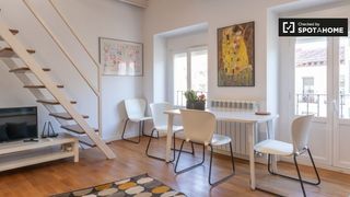 Lloguer Pis a Embajadores-Lavapiés. Se alquila piso de 3 dormitorios en embajadores.