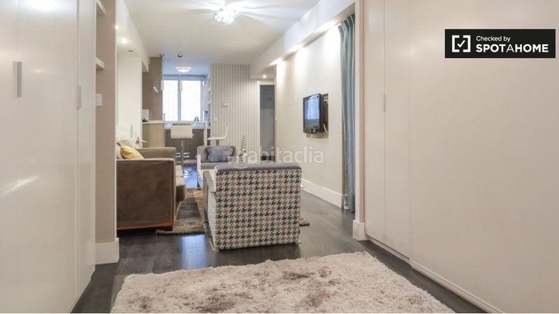 Foto 91a3fe24-b685-4673-8d14-ececf181d972. Rent flat with heating in Berruguete Madrid