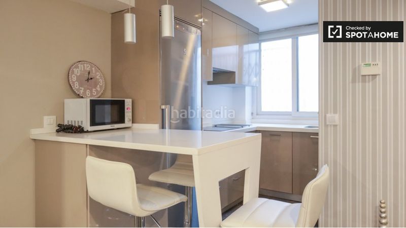 Foto c8d45257-f9d2-469a-b56f-67950c41f3ef. Rent flat with heating in Berruguete Madrid
