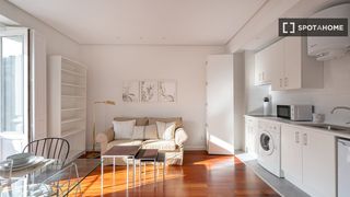 Lloguer Pis a Cortes-Huertas. Estudio en alquiler en cortes, madrid