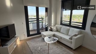 Alquiler Piso en Valdebebas - Valdefuentes. Piso de 1 dormitorio en alquiler en timón, madrid