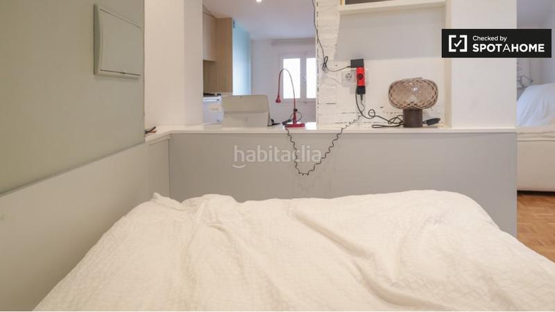 Foto dfa027e5-46f4-4997-a51f-8cc32bd3f96e. Alquiler piso estudio en alquiler en malasaña, en Madrid