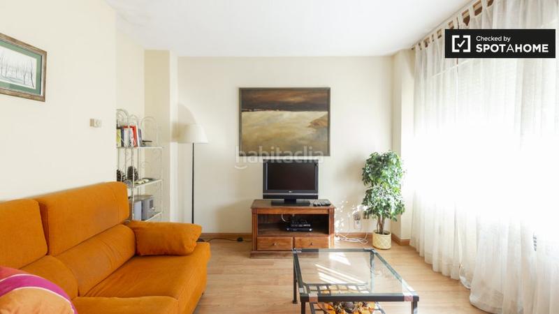 Foto 4f21cb74-6f4e-4683-9d06-135902fbb339. Alquiler piso apartamento de 2 dormitorios en alquiler en ciudad lineal, en Madrid